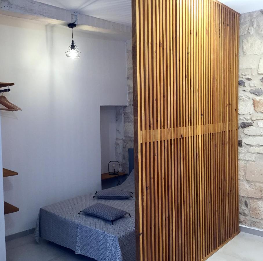 Studio Climatise, La Cloison Arles Ngoại thất bức ảnh