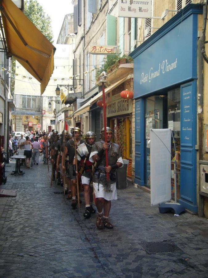 Studio Climatise, La Cloison Arles Ngoại thất bức ảnh
